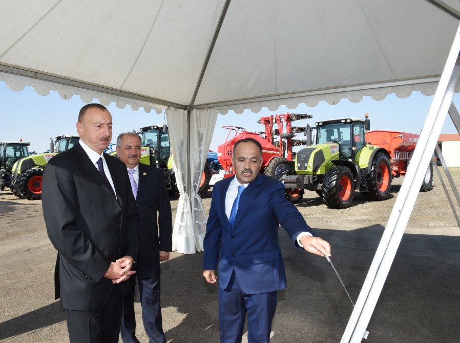 Президент Ильхам Алиев ознакомился с зерновым хозяйством ООО «Авангард»  в Джалилабадском районе