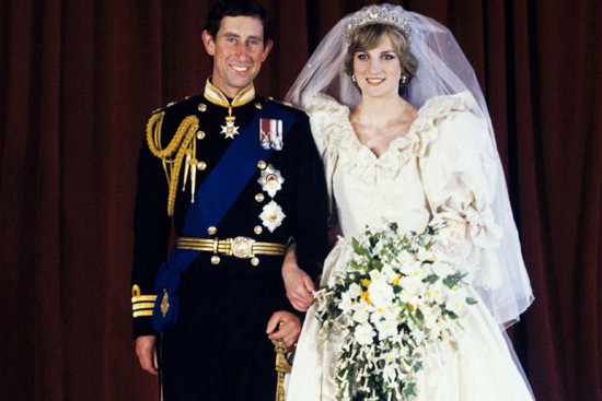 Фото со свадьбы принцессы Дианы и принца Чарльза выставлены на аукцион