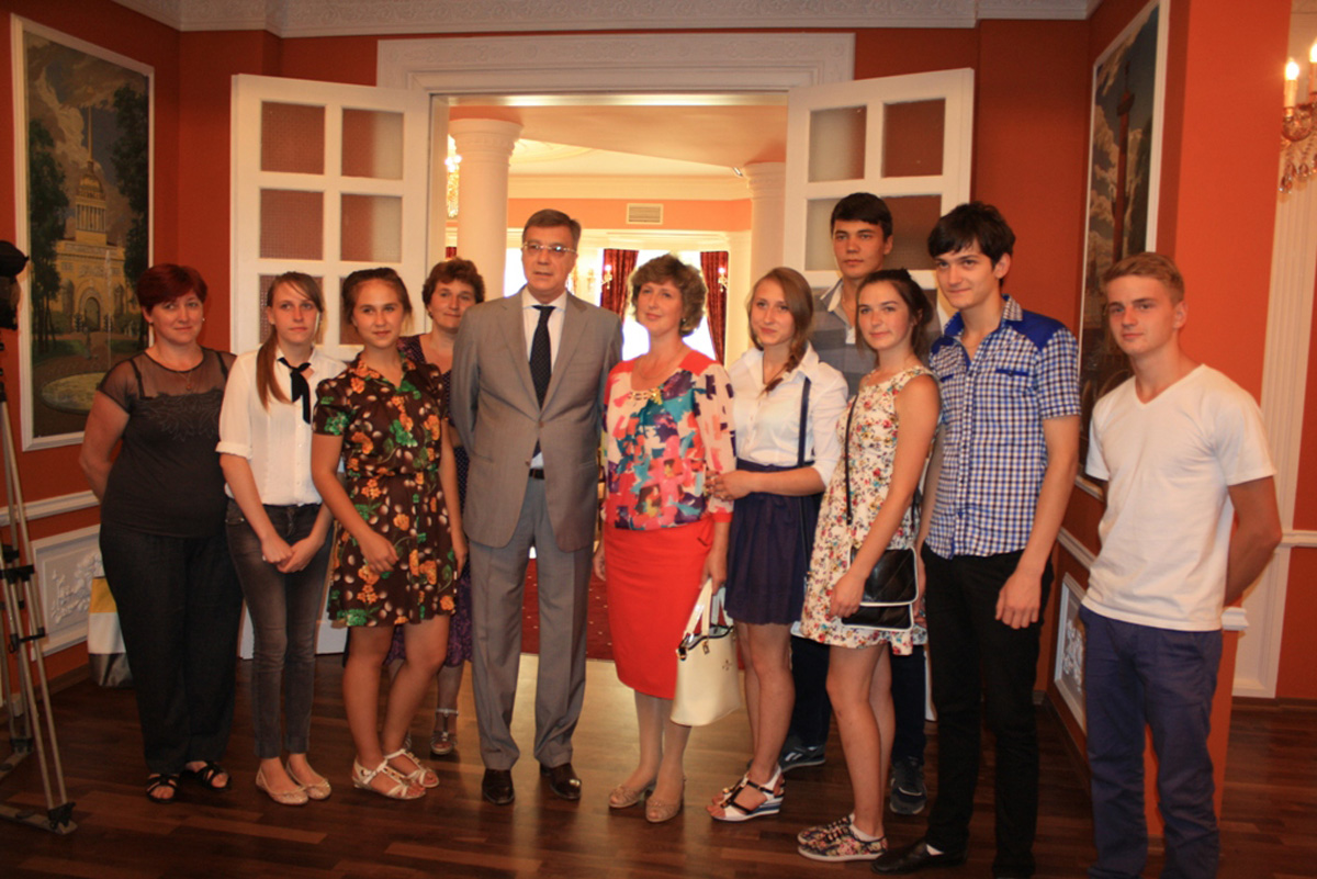 Азербайджанские студенты отправились на обучение в Россию