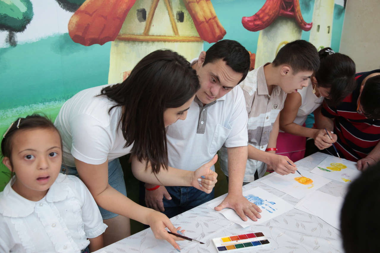 По инициативе Фонда Гейдара Алиева организовано очередное веселье для детей (ФОТО)