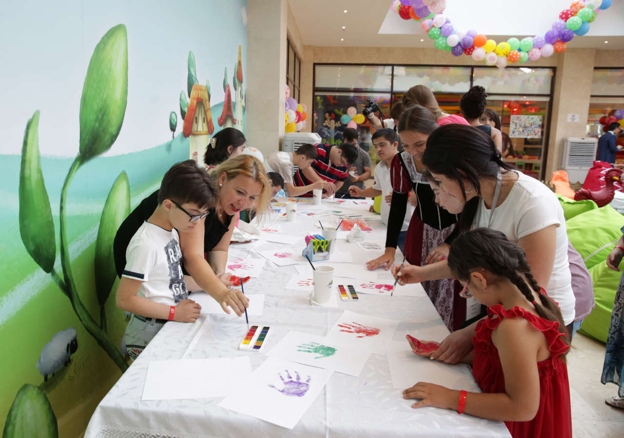 По инициативе Фонда Гейдара Алиева организовано очередное веселье для детей (ФОТО)