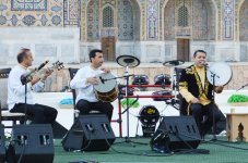 Азербайджанская "Бута" на древней площади Самарканда (ВИДЕО,ФОТО)