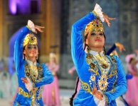 Красочное шоу на музыкальном фестивале в Узбекистане (ФОТО)
