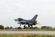 Azerbaijan, Turkey war planes conduct joint drills (PHOTO)