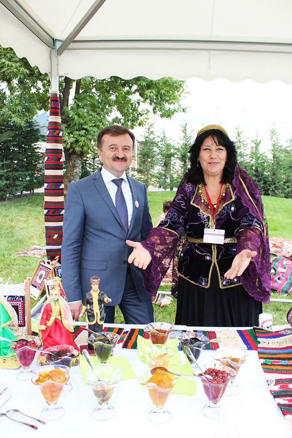 Самый сладкий фестиваль варенья в Азербайджане выявил победителей (ФОТО)