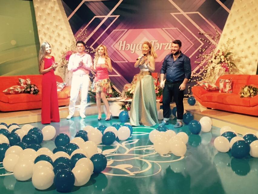 Мужской макияж? "Cтиль жизни" на азербайджанском телеканале (ФОТО)