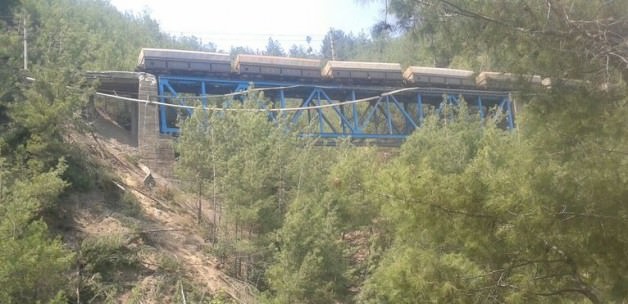 В Турции взорван грузовой поезд