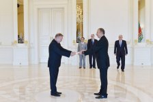 Президент Азербайджана принял верительные грамоты посла Беларуси