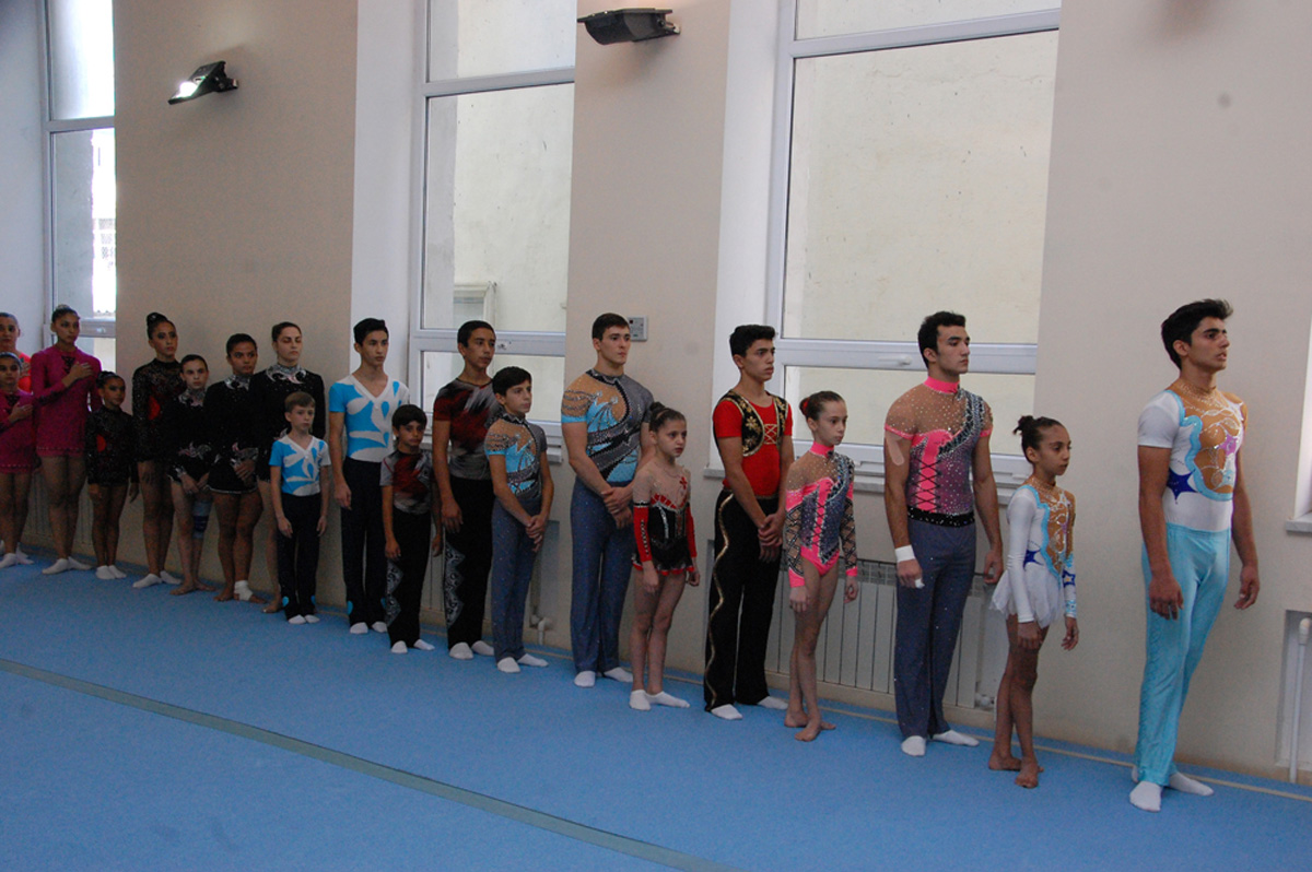 Akrobatika gimnastikası üzrə 22-ci Bakı çempionatı başlayıb (FOTO)