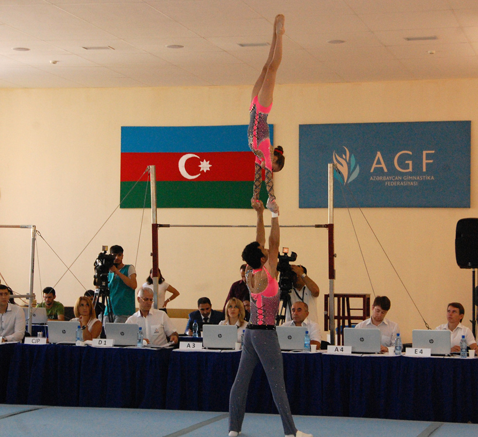 Akrobatika gimnastikası üzrə 22-ci Bakı çempionatı başlayıb (FOTO)