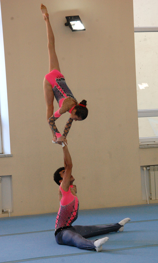 Akrobatika gimnastikası üzrə 22-ci Bakı çempionatı başlayıb (FOTO)