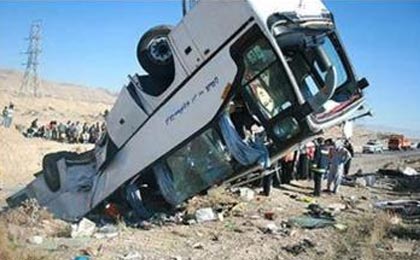 Ağrı'da askeri aracın belediye kamyonuna çarpışması sonucu 10'u asker 11 kişi yaralandı