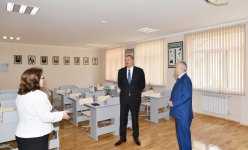 Ильхам Алиев ознакомился с состоянием одной из бакинских школ после ремонта (ФОТО)