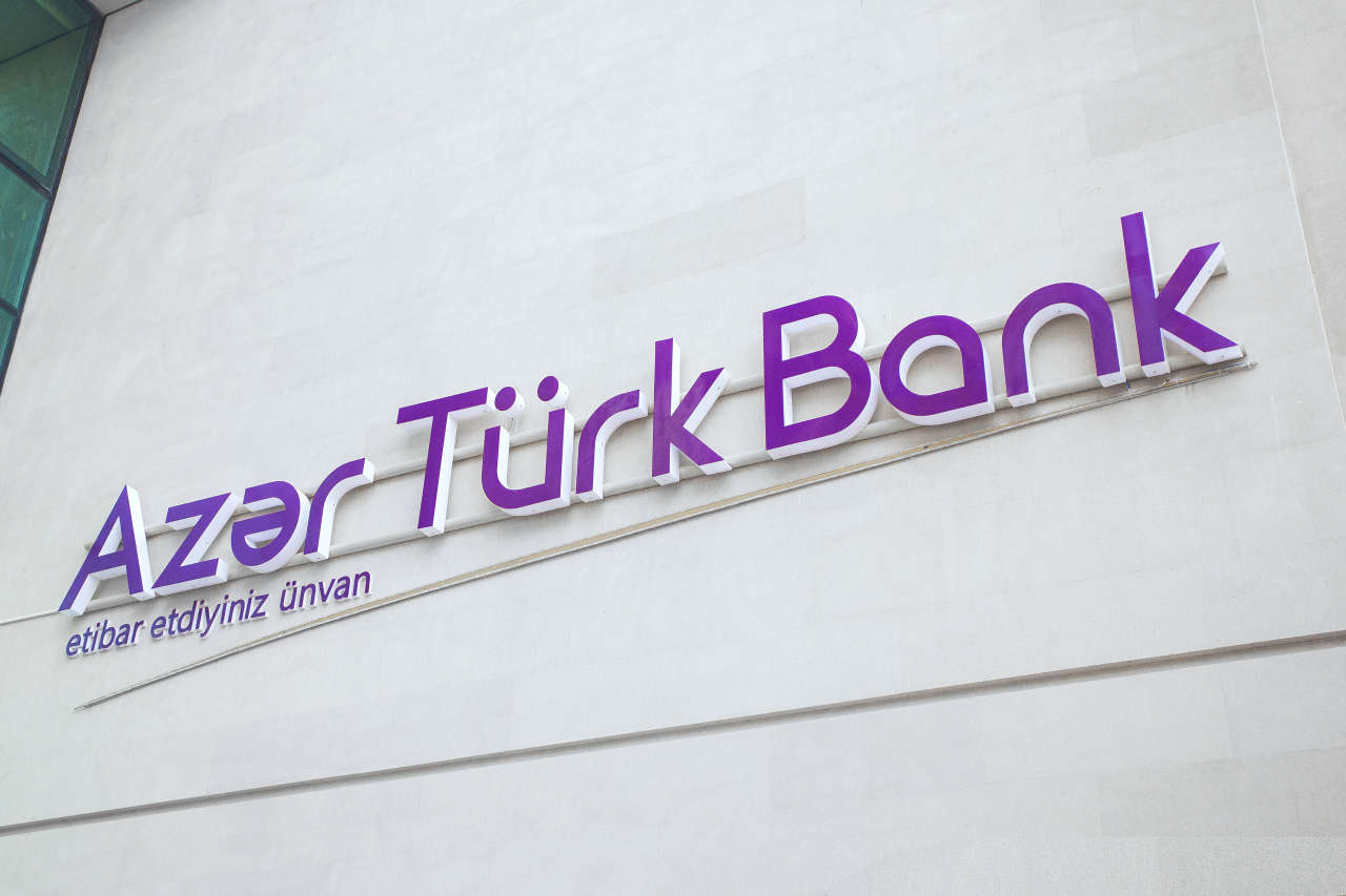 "Azər Türk Bank”ın “Mərkəz” filialı yeni ünvanda