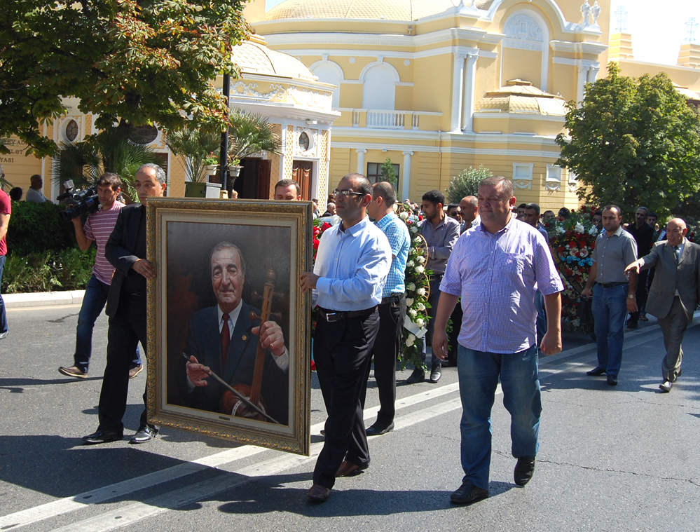 Габиля Алиева аплодисментами проводили в последний путь (ФОТО)