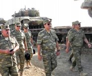 Azerbaycan'da askeri tatbikatlara zırhlı araçlar katıldı (Foto Haber) - Gallery Thumbnail