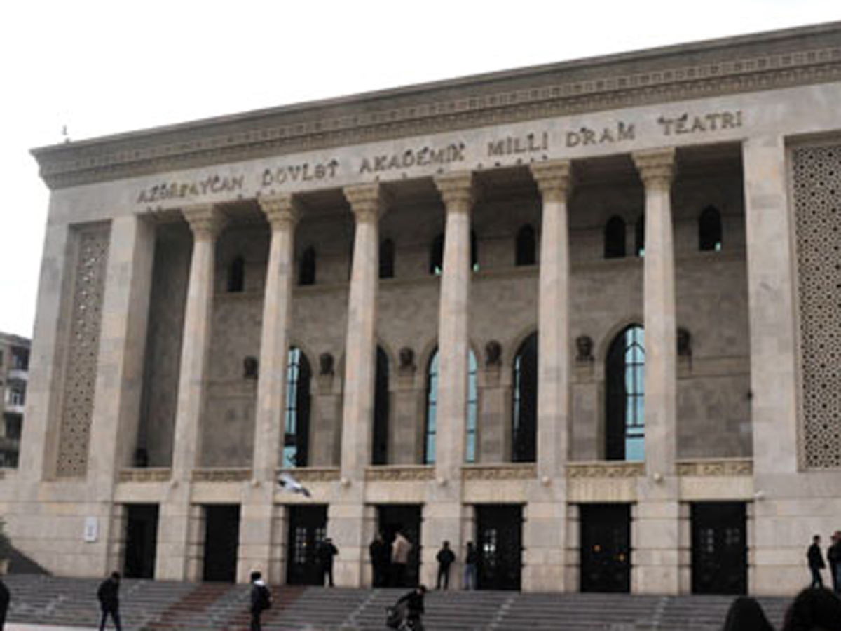 Азербайджанский театр приостановил деятельность из-за коронавируса