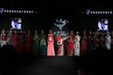 Красавицы Китая в азербайджанской национальной одежде (ВИДЕО, ФОТО)