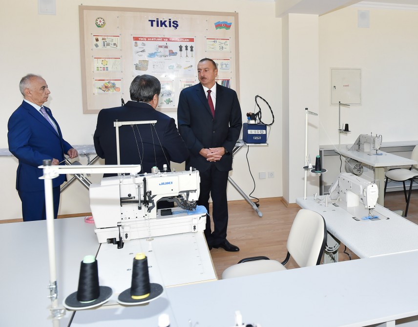 Президент Азербайджана ознакомился с состоянием Бакинского профлицея №5 после реконструкции
