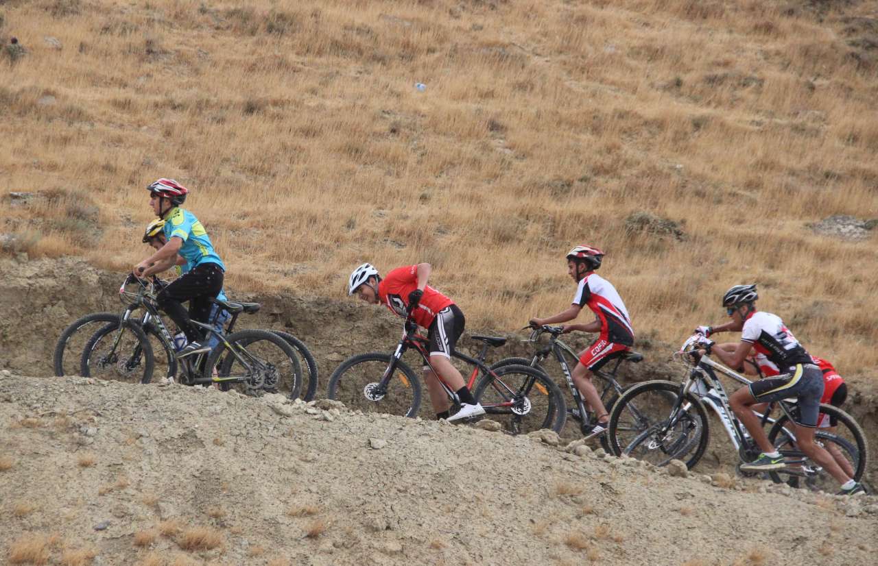 Dağ velosipedi yarışının qalibləri müəyyənləşib (FOTO)