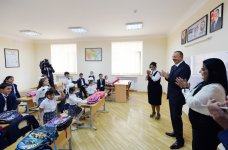 Президент Азербайджана ознакомился с условиями в бакинской средней школе после реконструкции (ФОТО)