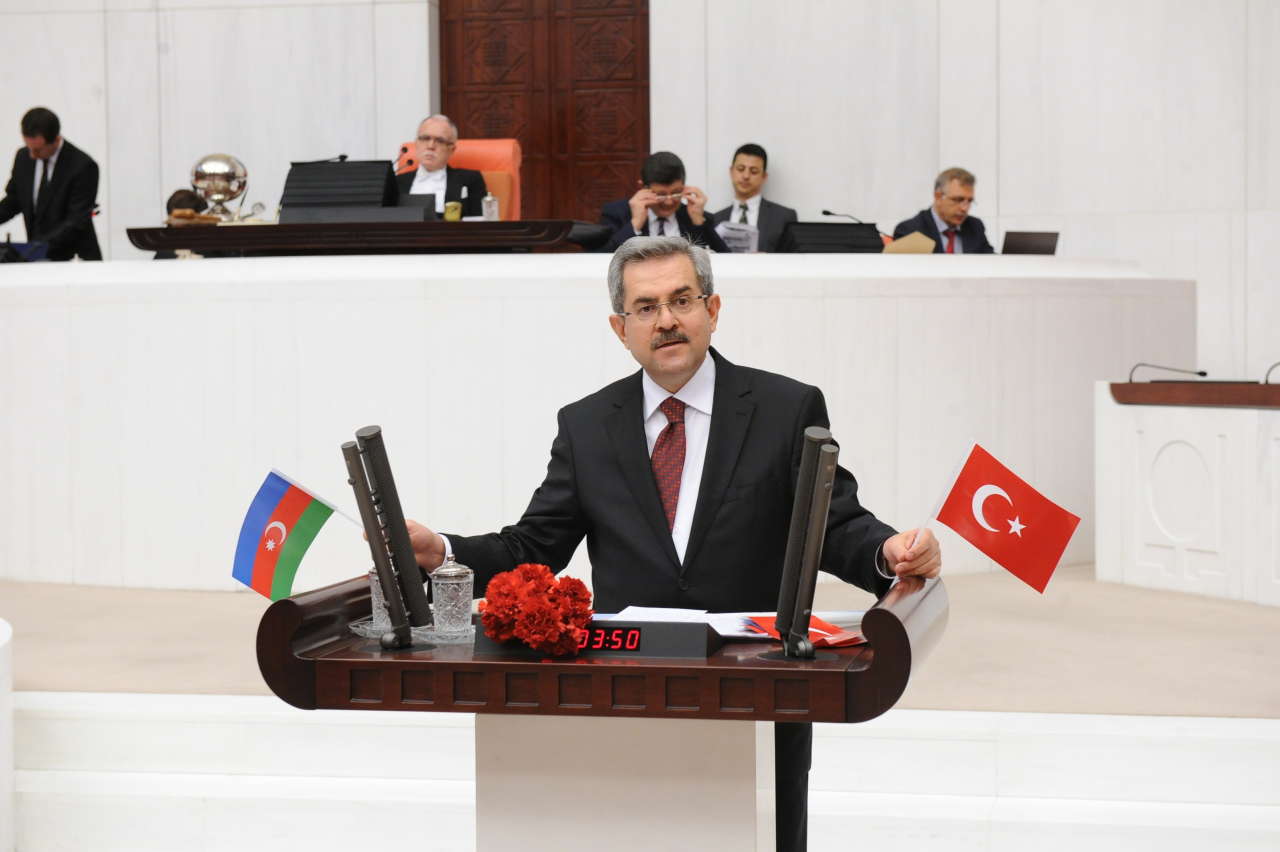Milletvekili Ünüvar’dan Azerbaycan’ın bağımsızlığının 25. yıldönümü mesajı