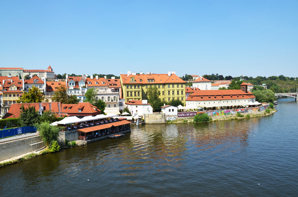 ЮНЕСКО может лишить центр Праги статуса объекта культурного наследия