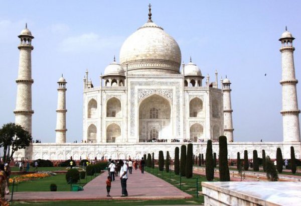 Hindistanda turistlər üçün "qaynar xətt" açılıb