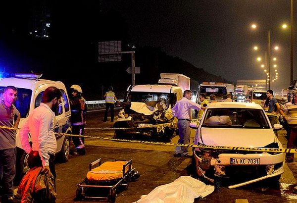 Крупное ДТП в Стамбуле: 2 погибли, 5 раненых