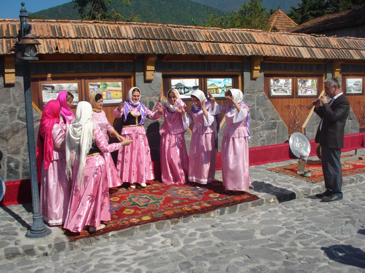 Qaxda milli mətbəx festivalı keçirilib (FOTO)