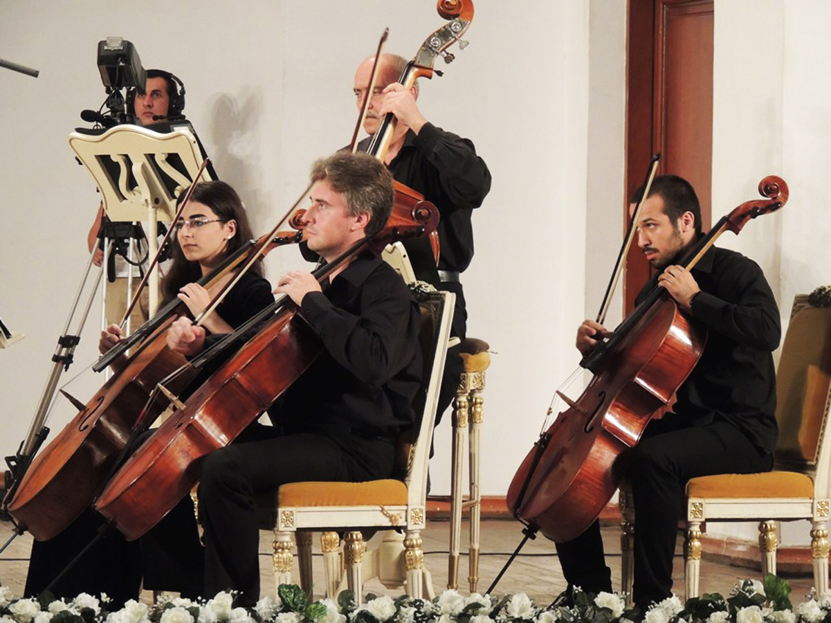 Турецкие музыканты вызвали шквал аплодисментов на бакинской сцене (ФОТО)