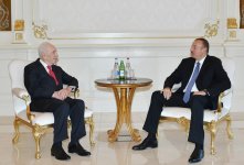 Ilham Aliyev receives former president of Israel