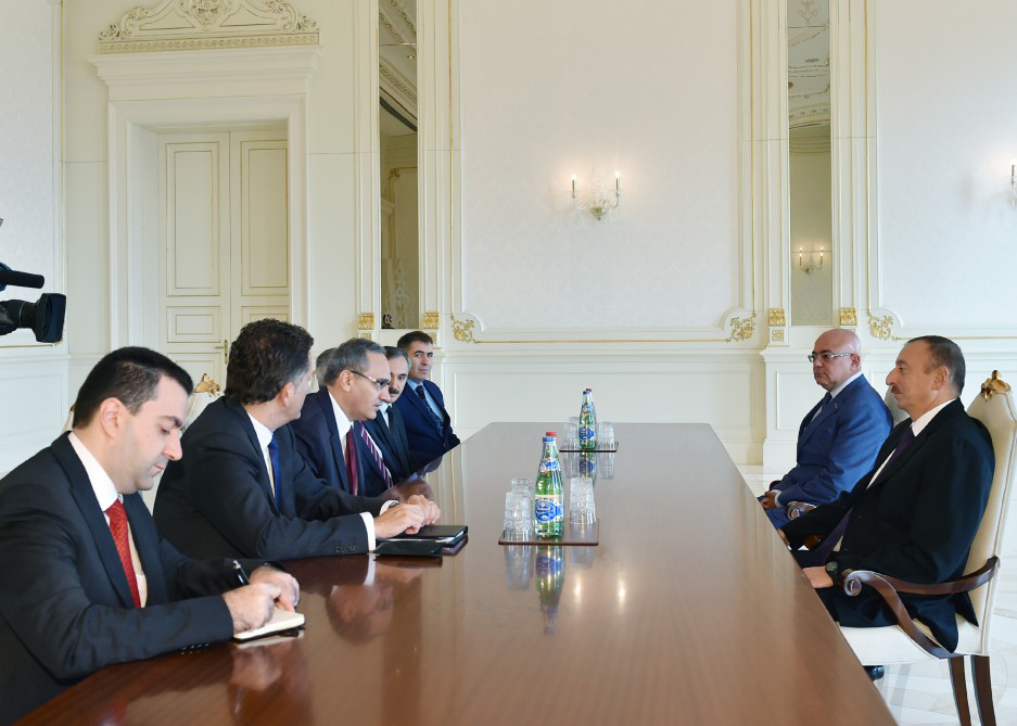 Azerbaijani president receives delegation led by Turkish minister of customs and trade