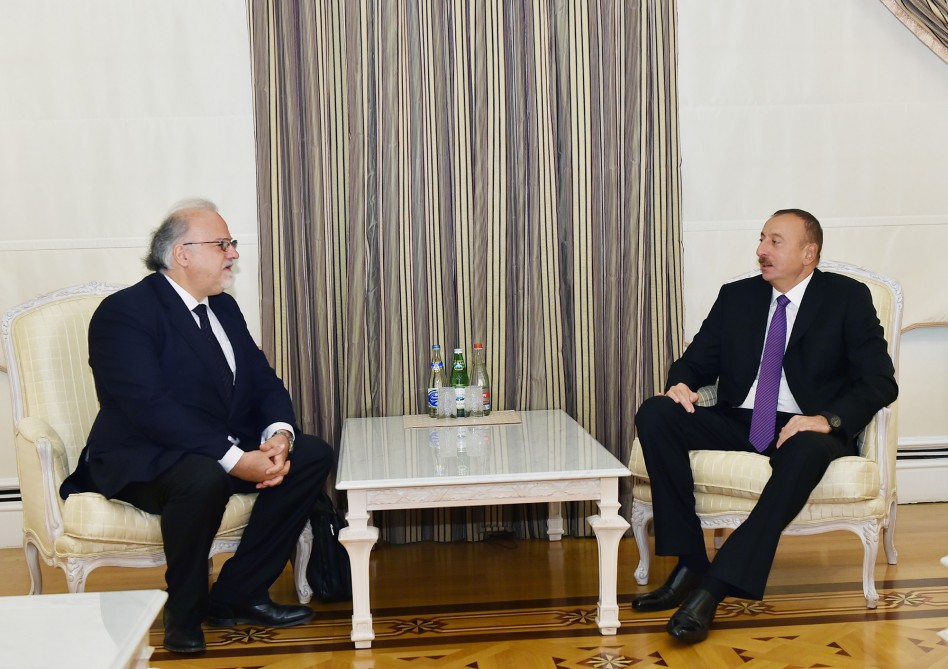 Президент Ильхам Алиев принял посла Франции в связи с завершением его дипмиссии