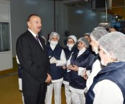 Prezident İlham Əliyev Ucarda quş kəsimi və broyler fabriklərinin fəaliyyəti ilə tanış olub (FOTO)