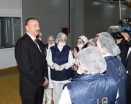 Prezident İlham Əliyev Ucarda quş kəsimi və broyler fabriklərinin fəaliyyəti ilə tanış olub (FOTO)