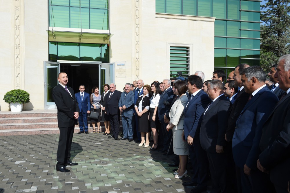 Президент Ильхам Алиев: Мы проводим в Азербайджане такую политику, чтобы защитить себя от всех возможных рисков (ФОТО)