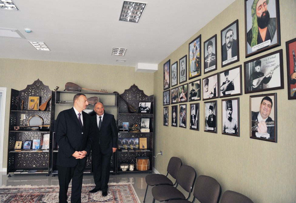 Президент Ильхам Алиев принял участие в открытии Молодежного центра в Уджаре (ФОТО)