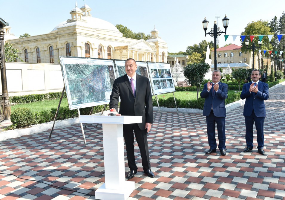 Ильхам Алиев принял участие в церемонии  подачи питьевой воды в Гейчае (ФОТО)