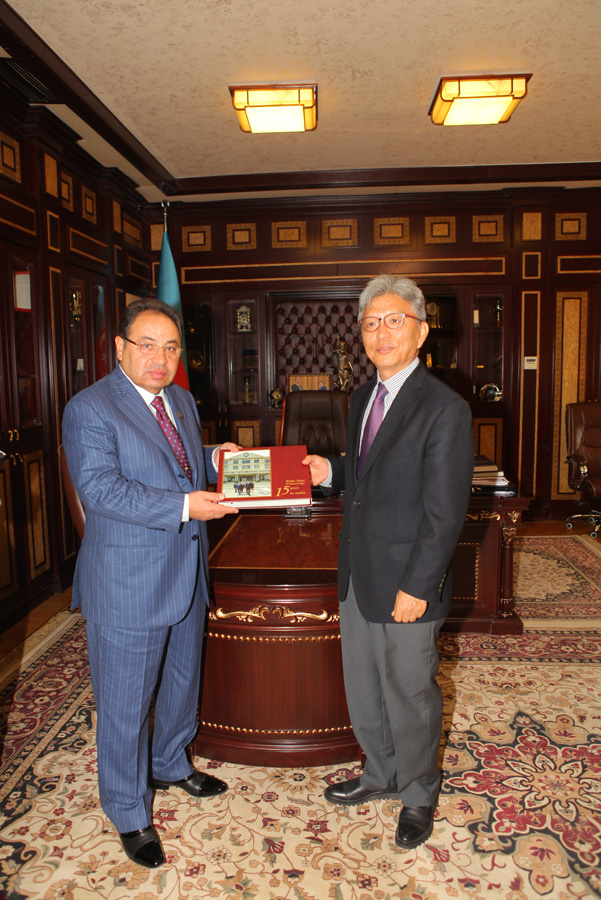Посол Кореи, завершающий миссию в Азербайджане, побывал в БГУ
