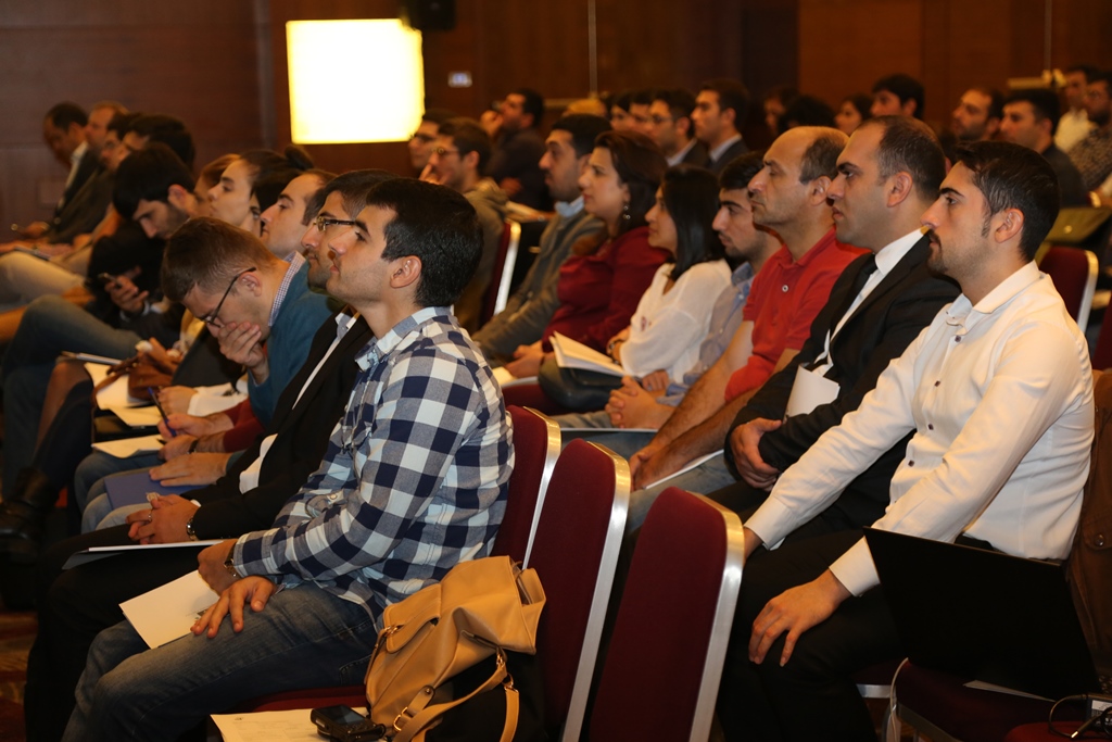 В Баку прошел форум по поддержке бизнес-инициатив молодежи - Gallery Image