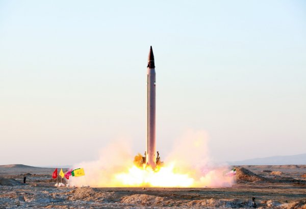 Иран испытал новую баллистическую ракету
