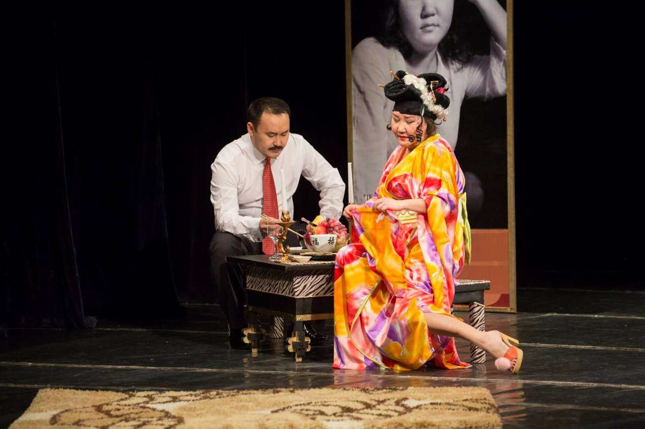 "Любящая женщина" на сцене азербайджанского театра (ФОТО)