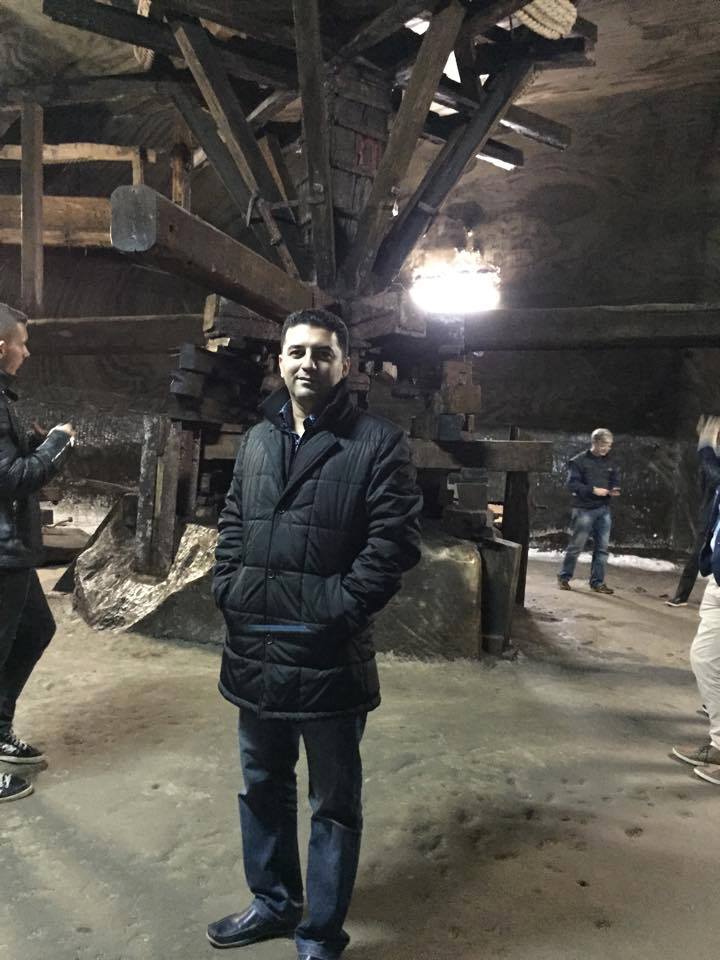 Азербайджанец оказался в гигантской соляной шахте Румынии (ФОТО)