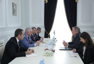 Посол США посетил ЦИК Азербайджана
