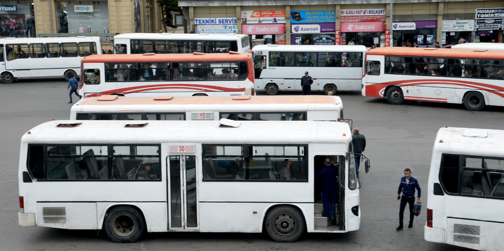 Еще один автобусный маршрут в Баку переходит на карточную систему