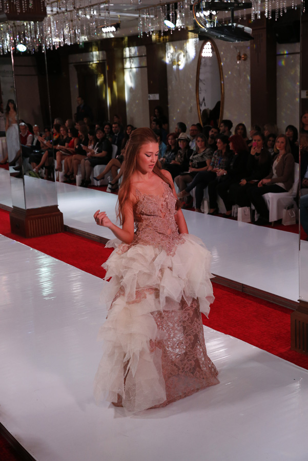 Необычные свадебные платья испанского дизайнера в Баку (ФОТО) - Gallery Image