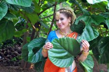 Эльнара Халилова оказалась в джунглях Индии (ВИДЕО, ФОТО)