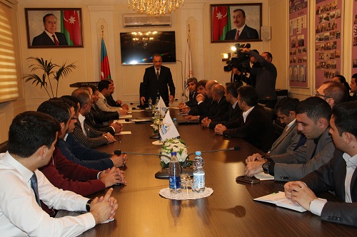 Sahibkarlar Prezidentin həyata keçirdiyi islahatları  dəstəklədilər - Bilik Fondunda (FOTO)