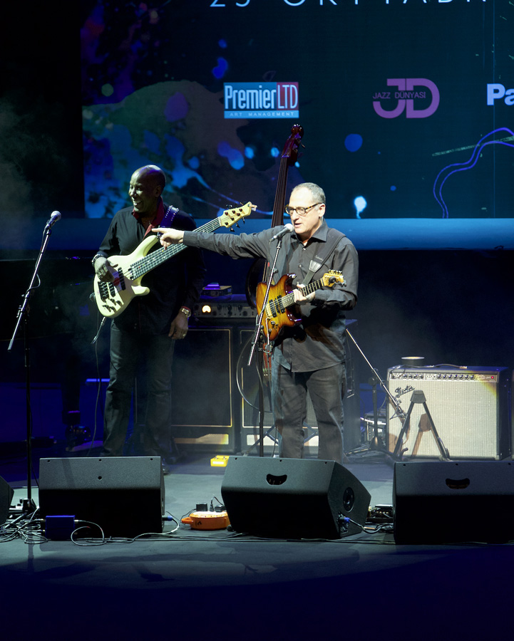 Мир романтического джаза в Баку - легендарный Боб Джеймс и "Fourplay" (ФОТО)